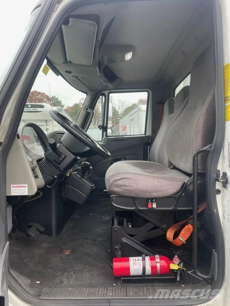 International 4300 Kamioni za prevoz pića