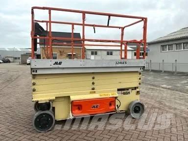 JLG 3246 ES Makazaste platforme