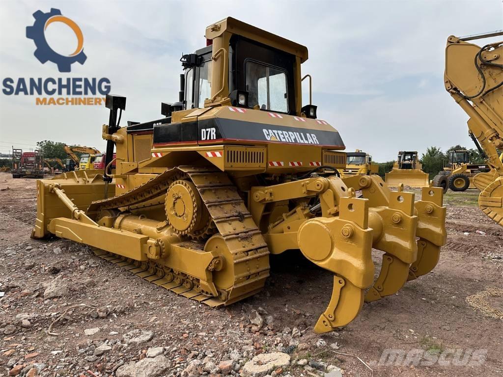 CAT D7R Buldožeri guseničari