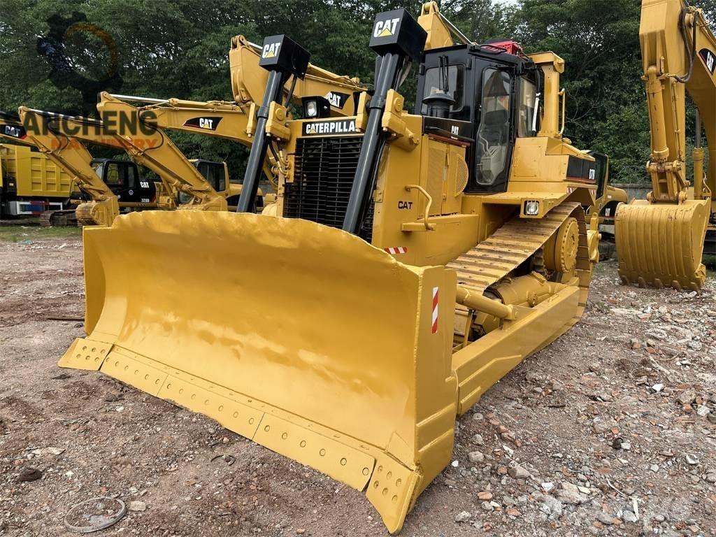 CAT D7R Buldožeri guseničari
