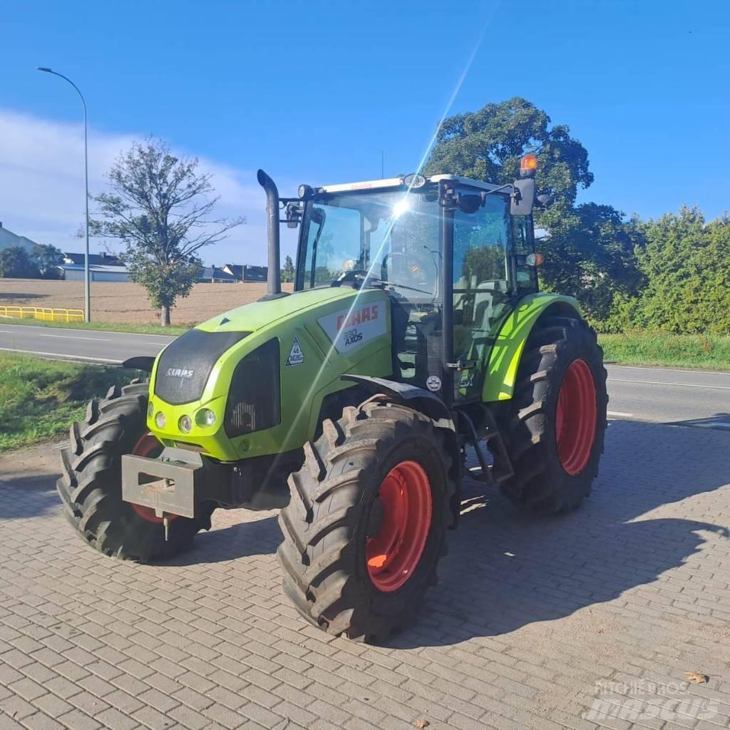 CLAAS Axos 330 Traktori