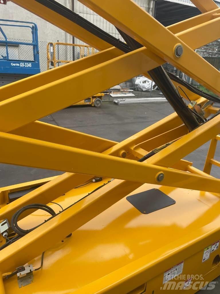 Haulotte Compact 12 Makazaste platforme