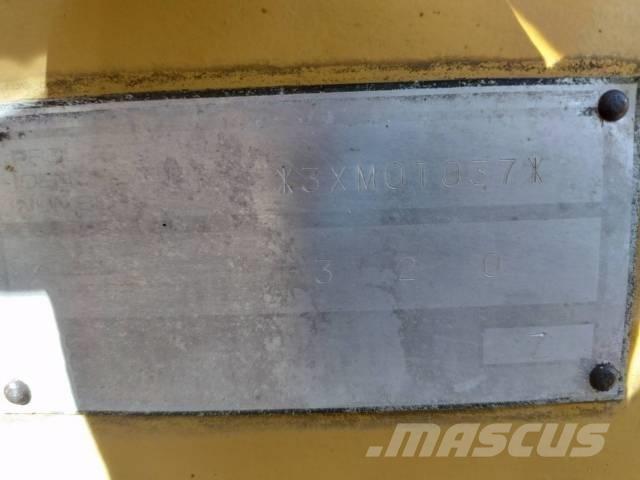 CAT 320 Bageri guseničari