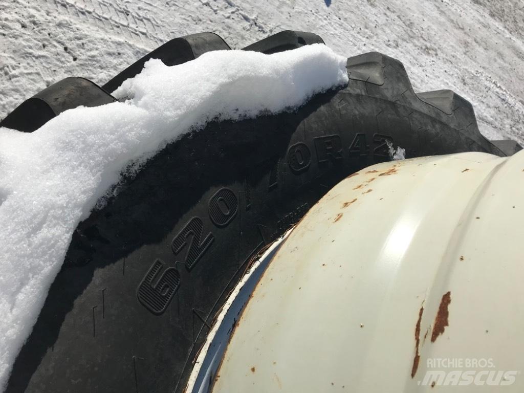 Firestone 620/70R42 Gume, točkovi i felne
