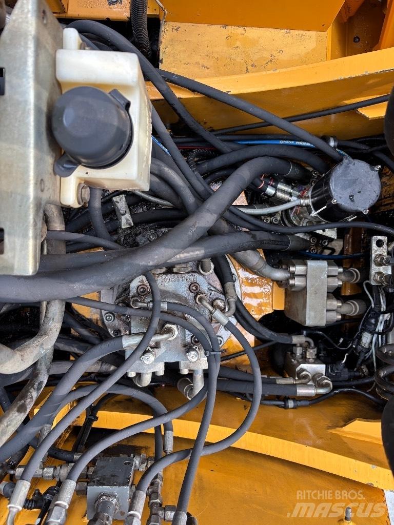 Liebherr A 904 C HD Bageri za prenos primarnih/sekundarnih sirovina