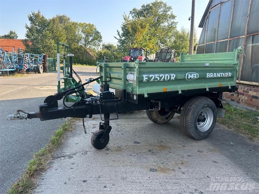 Brantner E 2520 Prikolice za bale