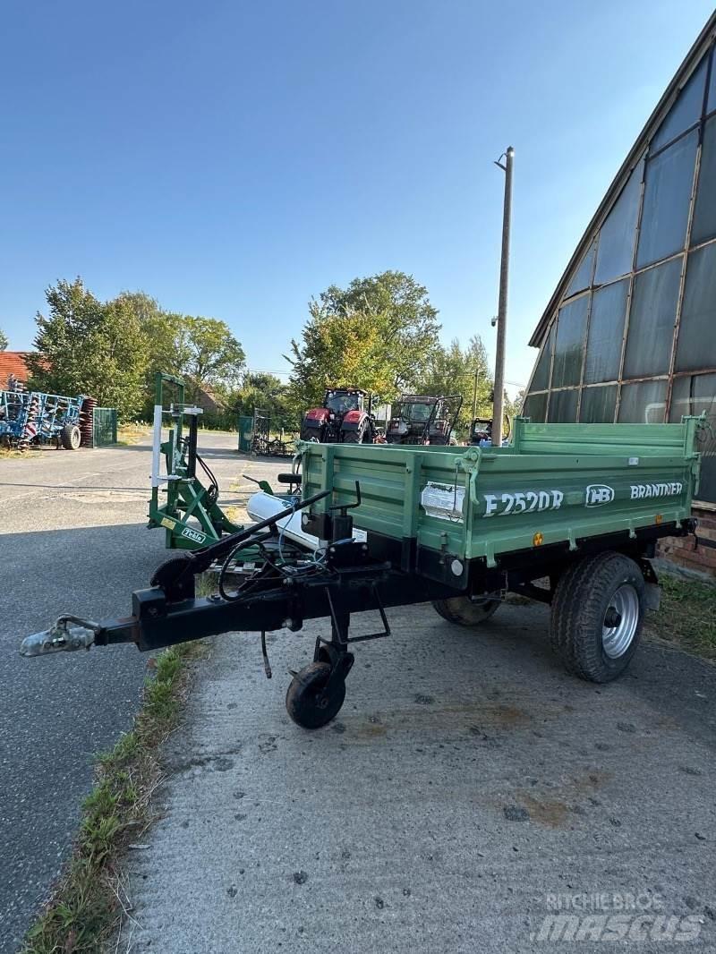 Brantner E 2520 Prikolice za bale