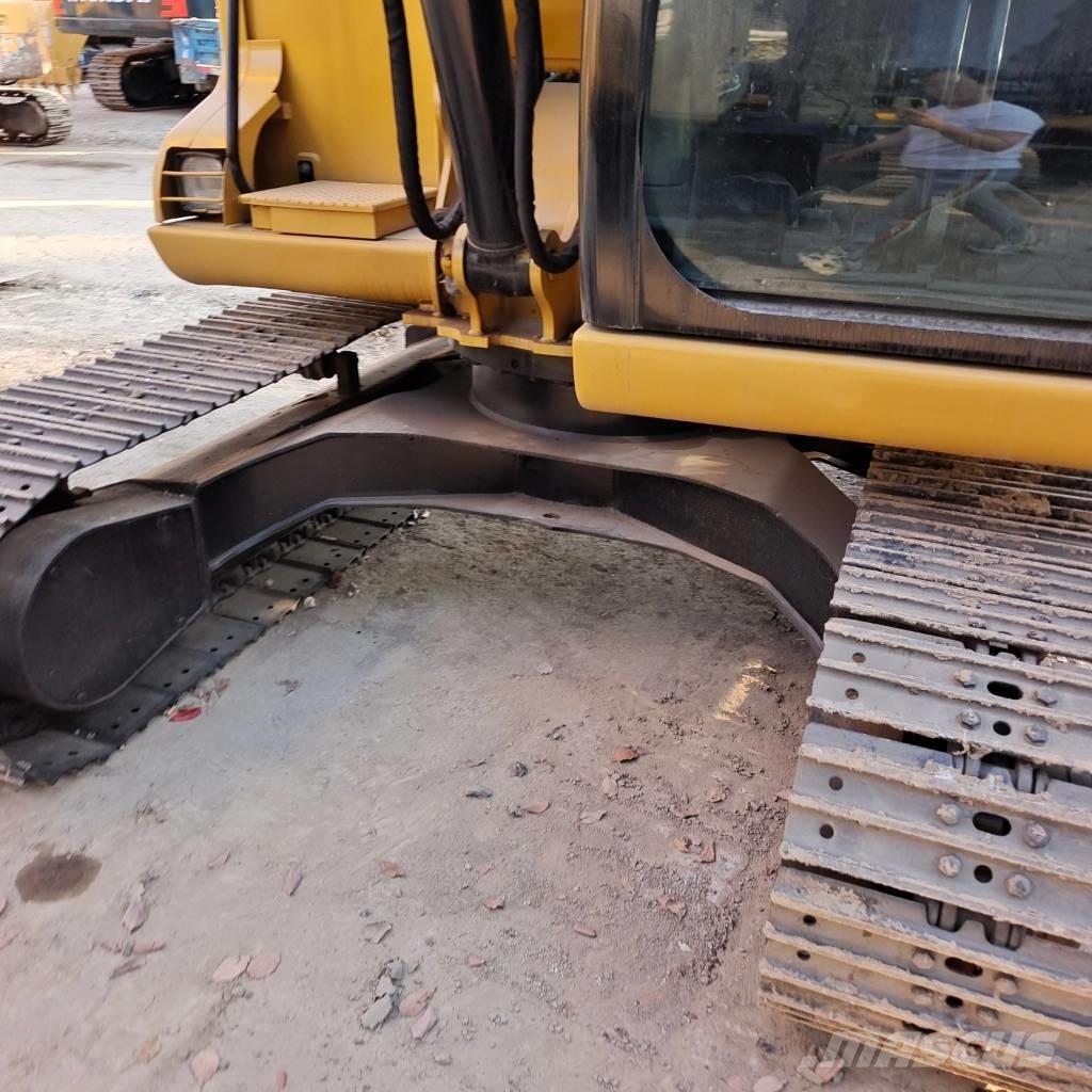 CAT 307 D Midi bageri 7t – 12t