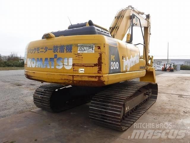 Komatsu PC200-8E0 Midi bageri 7t – 12t