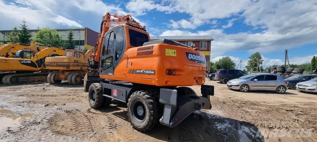 Doosan DX 160 W Bageri točkaši