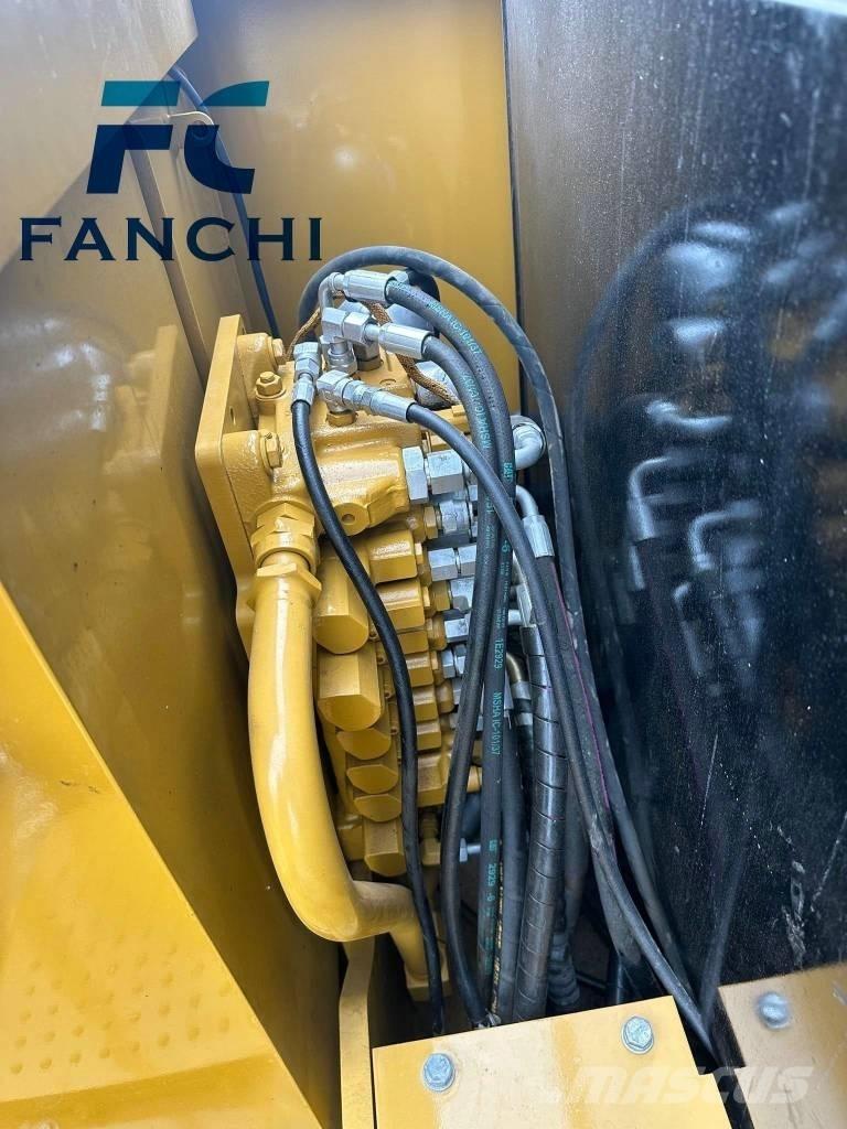 CAT CAT306e2 Bageri guseničari