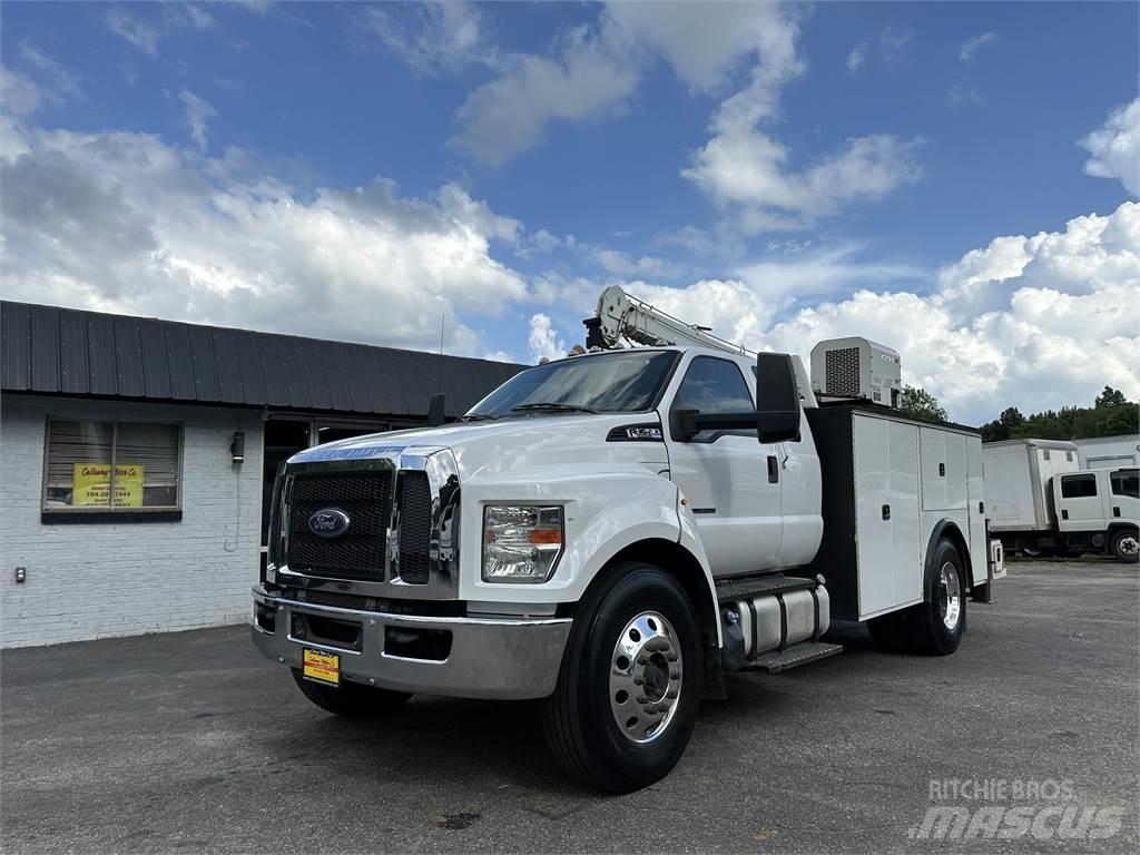 Ford F750 Komunalna vozila za opštu namenu