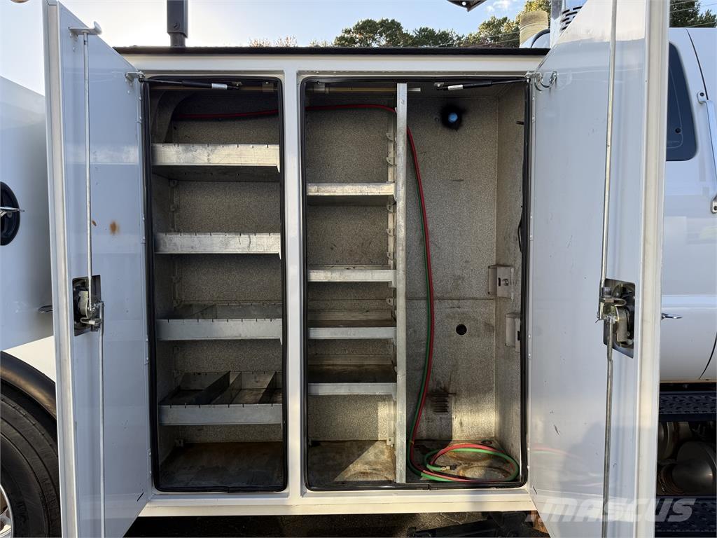 Ford F750 Komunalna vozila za opštu namenu