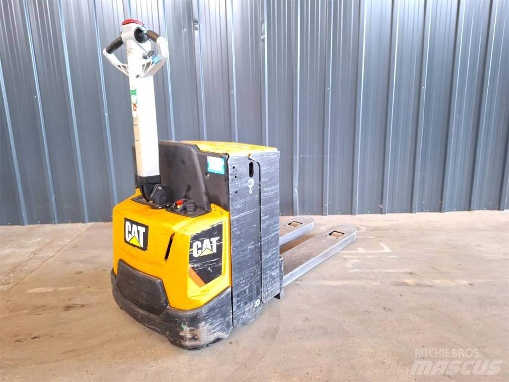 CAT NPP20N2E Ručni električni viljuškar