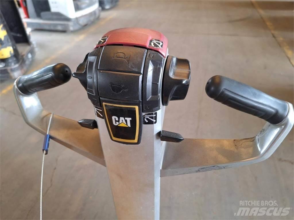 CAT NSP16N2 Ručni električni viljuškar