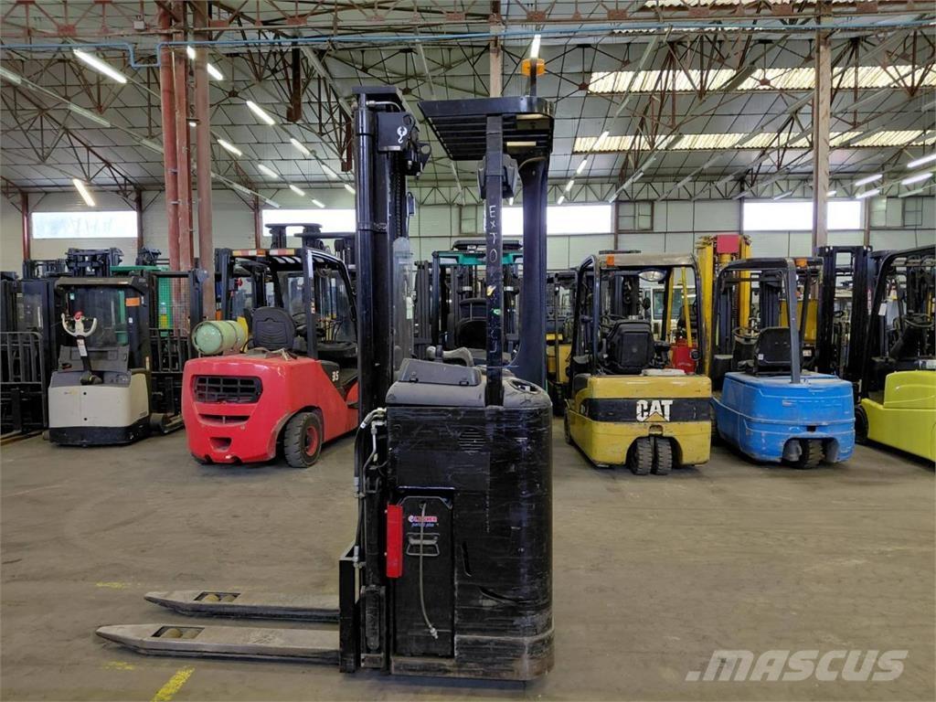 CAT NSR16N Samopogonski ručni viljuškari