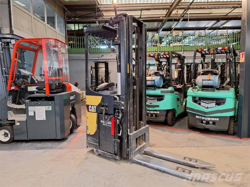 CAT NSR20N Samopogonski ručni viljuškari