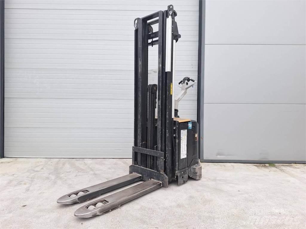 CAT NSV16Ni Ručni električni viljuškar