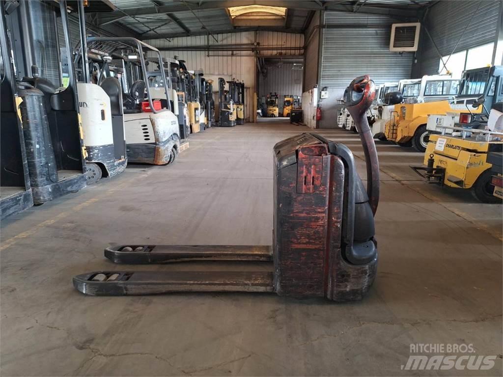 Fenwick T18 Ručni električni viljuškar
