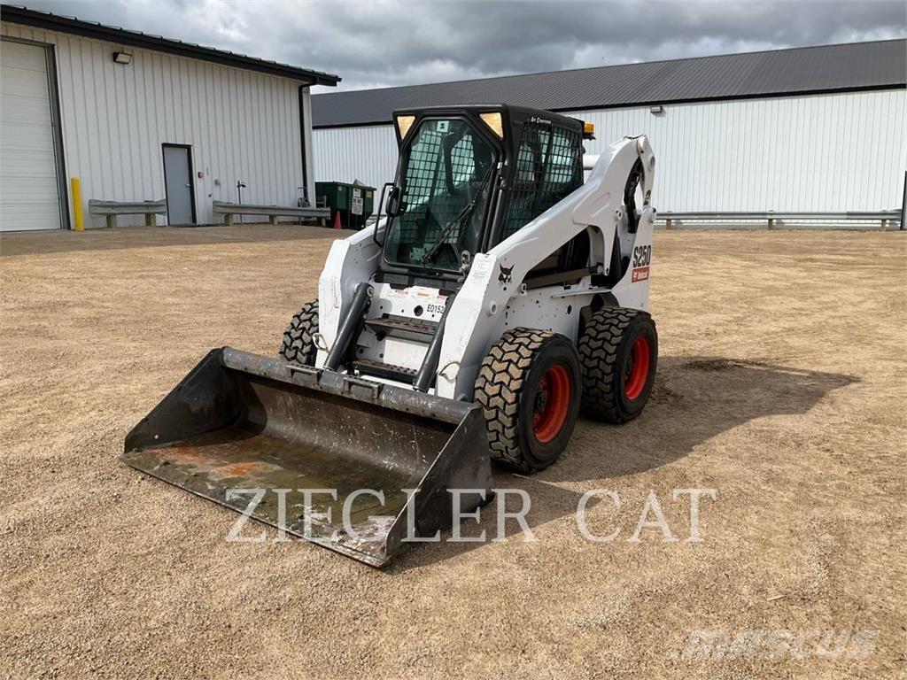Bobcat S250 Skid steer mini utovarivači