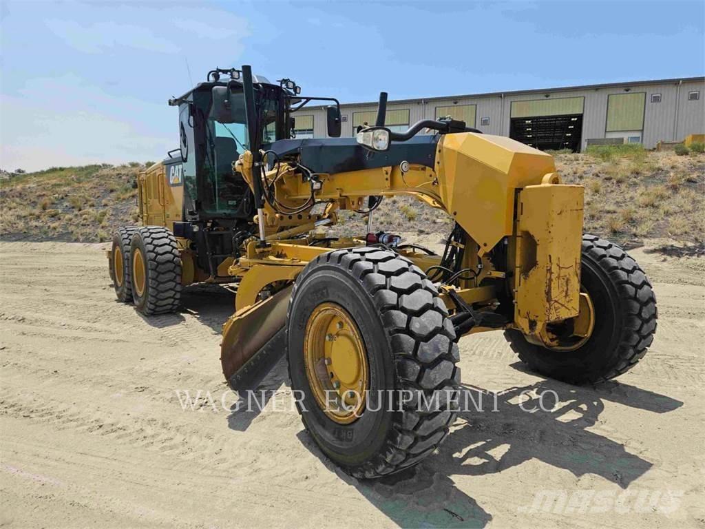 CAT 120M2 AWD Grejderi