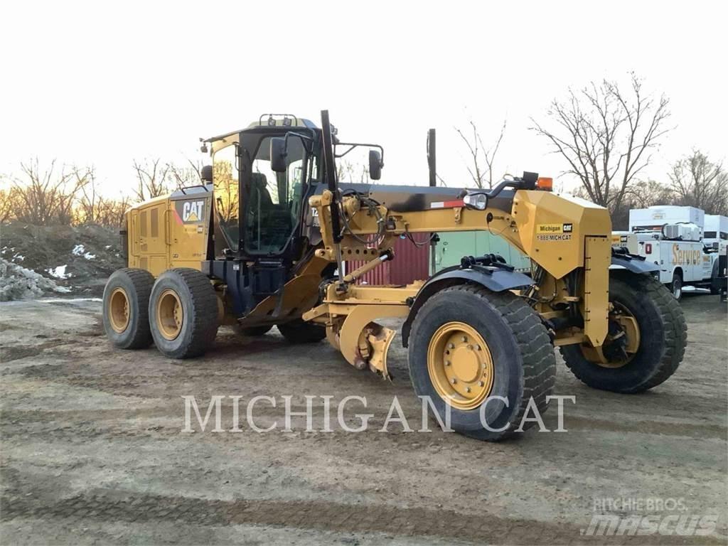 CAT 12M2 AWD Grejderi