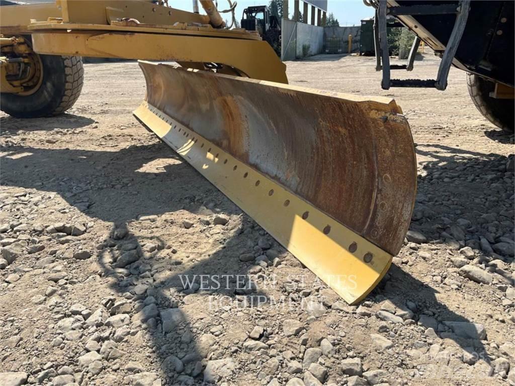 CAT 140 Grejderi