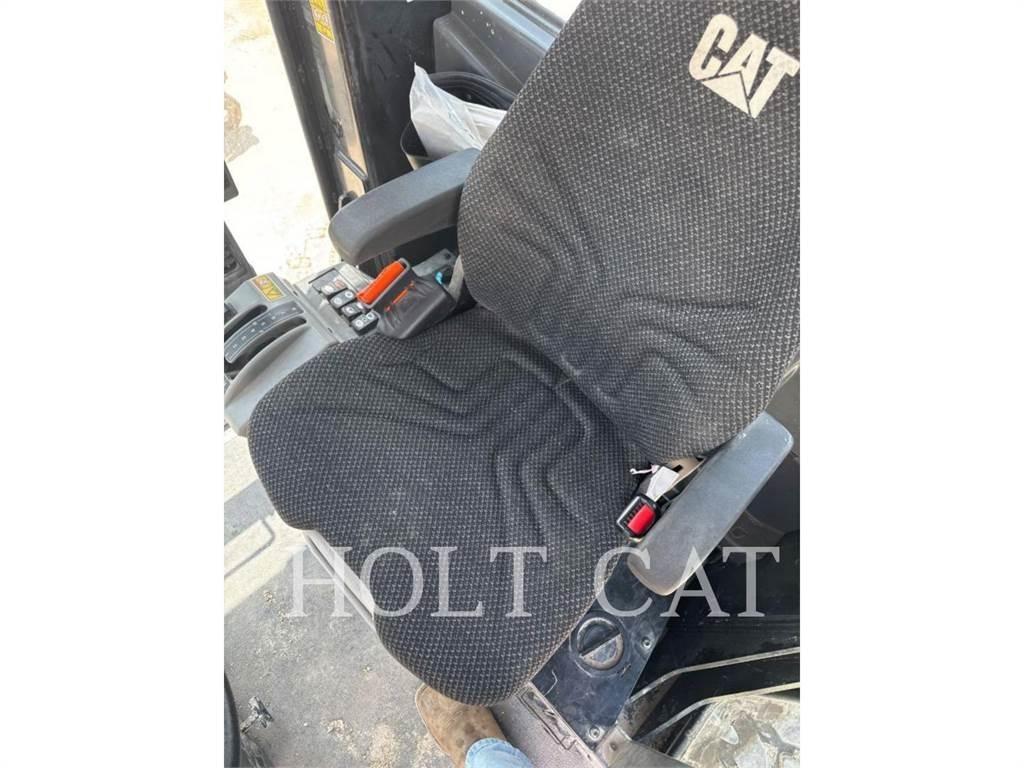 CAT 140 AWD Grejderi
