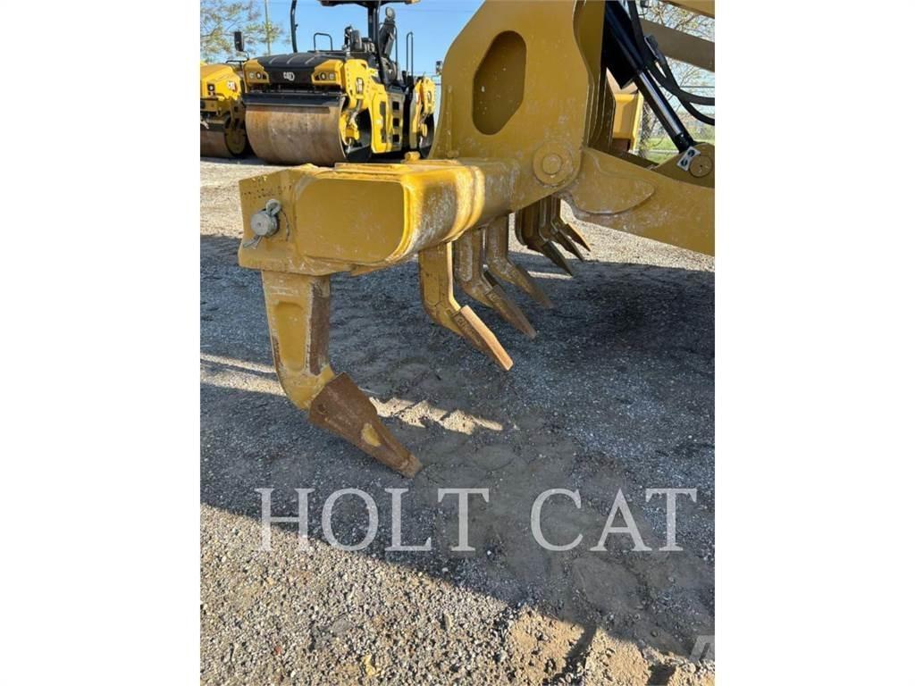 CAT 140 AWD3 Grejderi