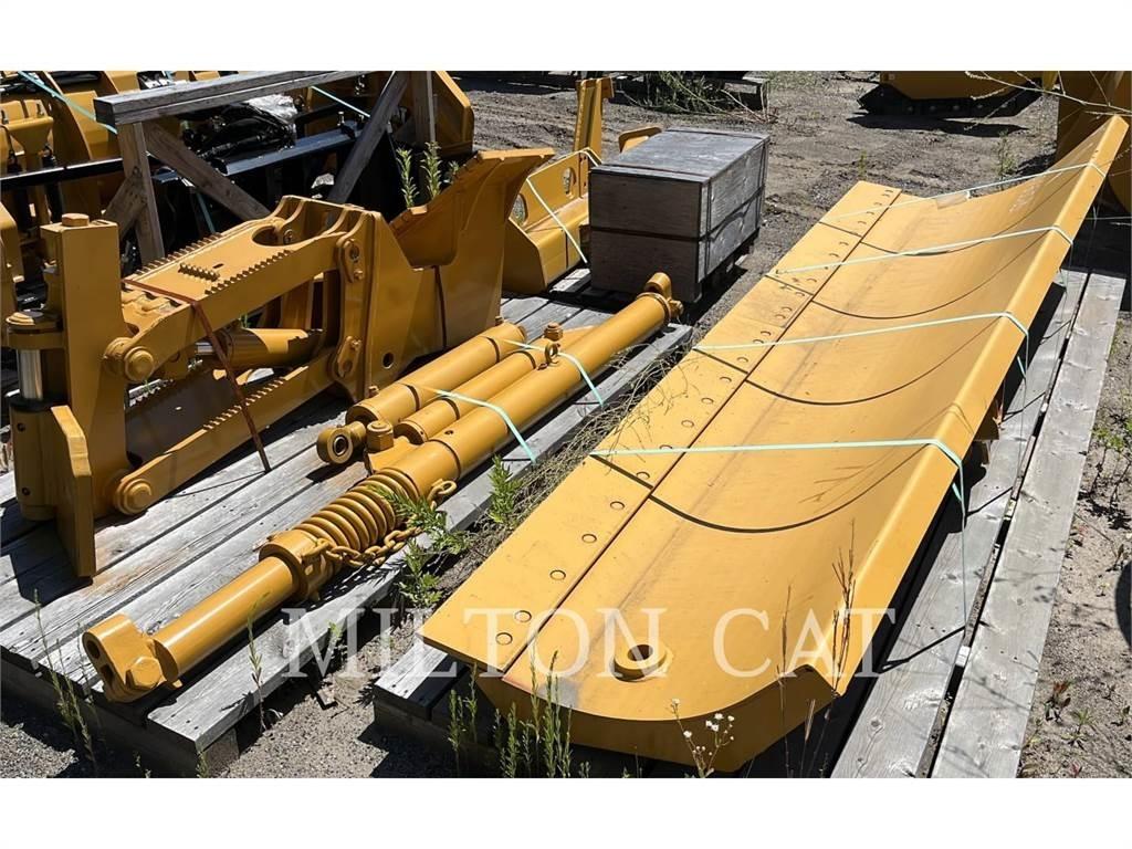 CAT 140 MASTLESS WING Snežne freze