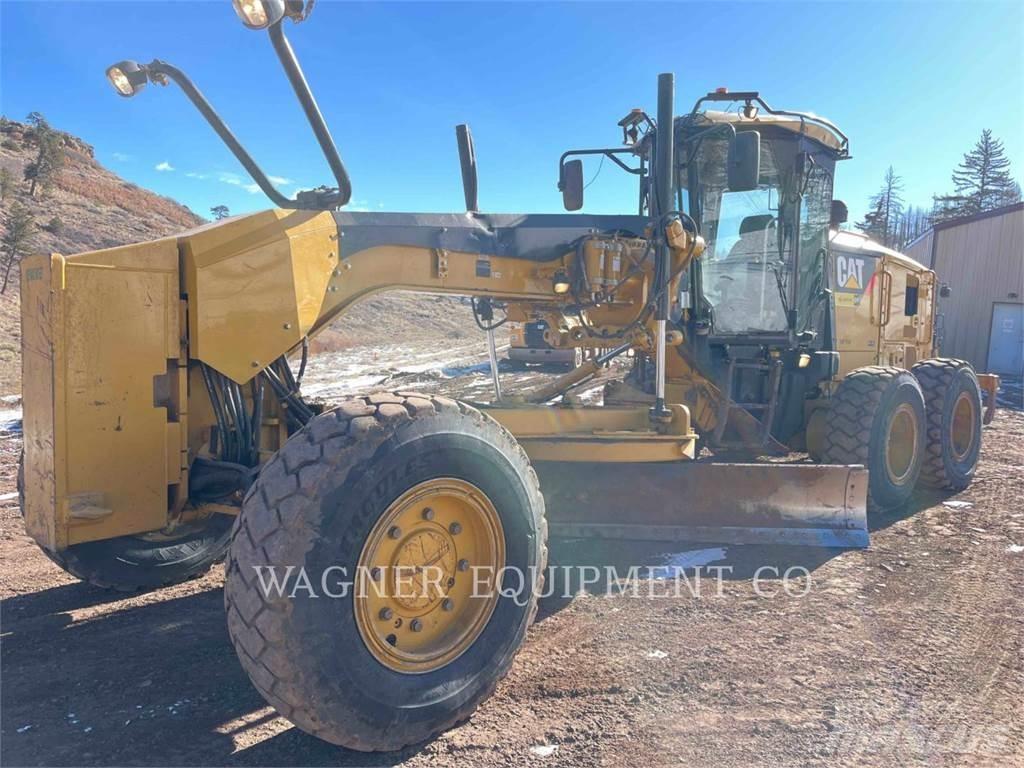 CAT 140M2 AWD Grejderi