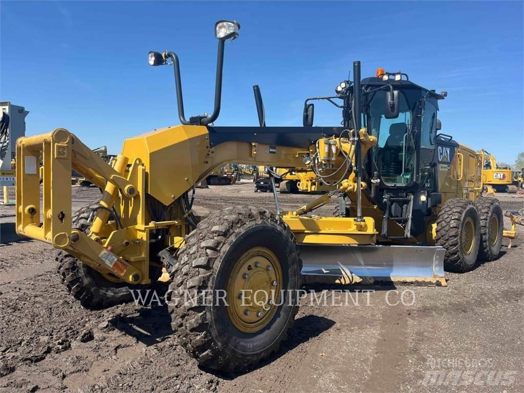 CAT 140M3 AWD Grejderi