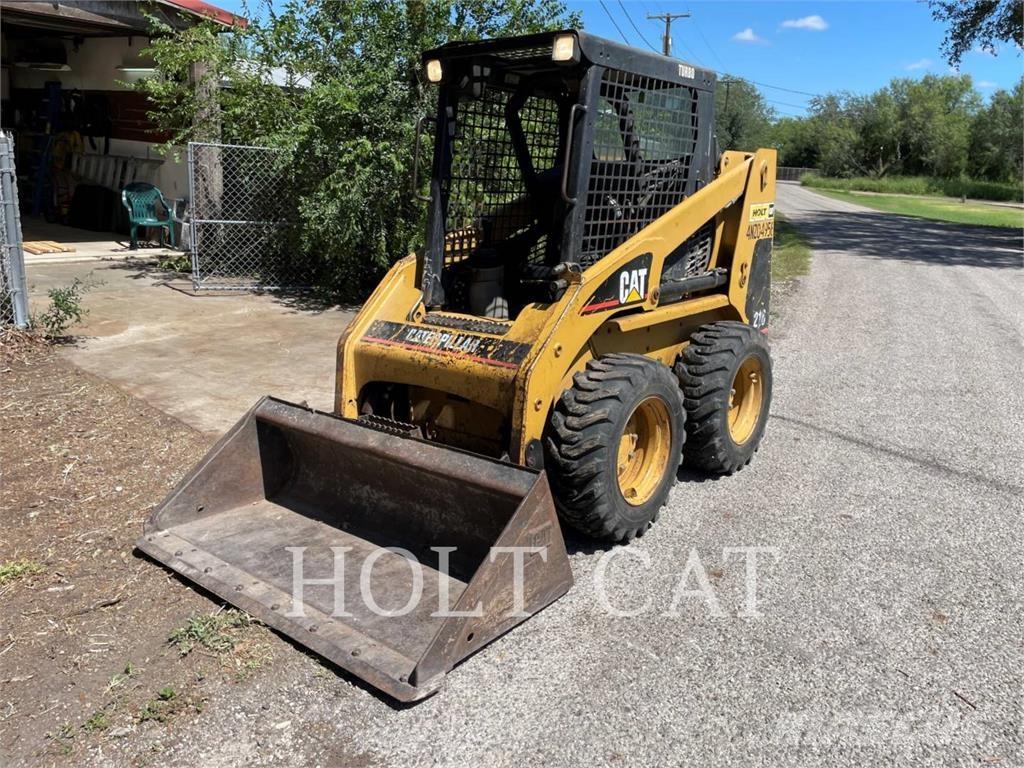 CAT 216 Skid steer mini utovarivači
