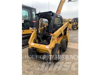 CAT 226 HF Skid steer mini utovarivači