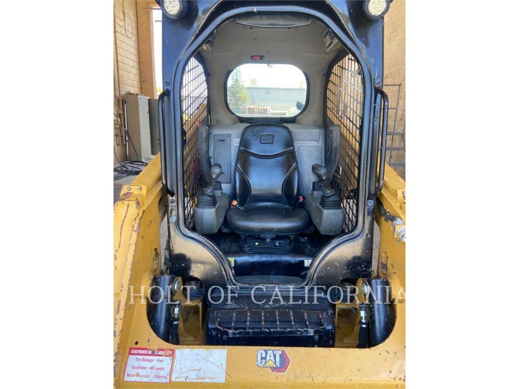 CAT 226 HF Skid steer mini utovarivači