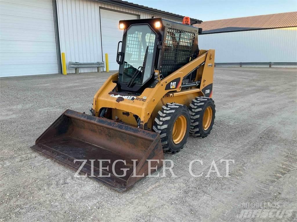 CAT 226B3 Skid steer mini utovarivači