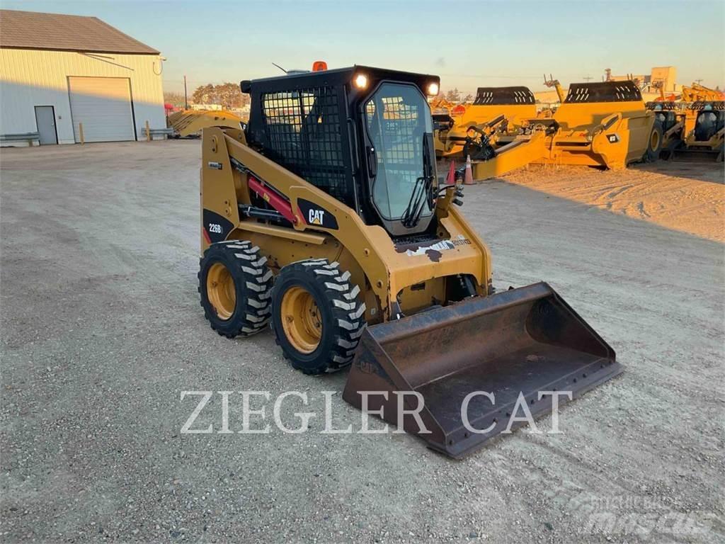 CAT 226B3 Skid steer mini utovarivači