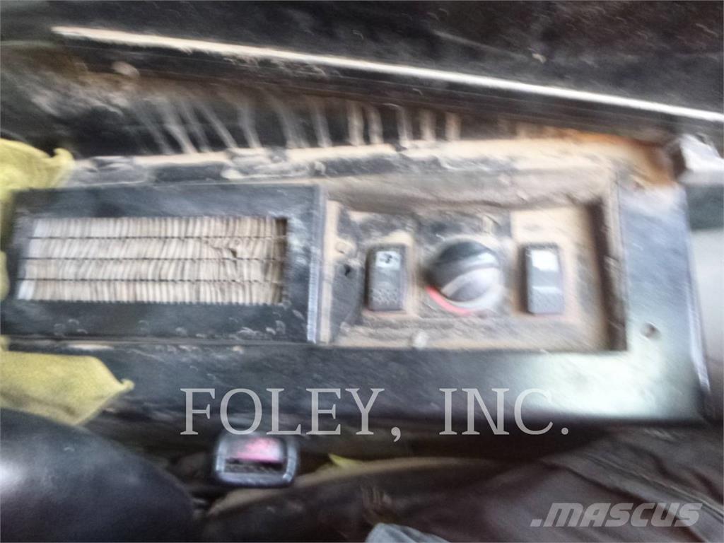 CAT 226B3 Skid steer mini utovarivači