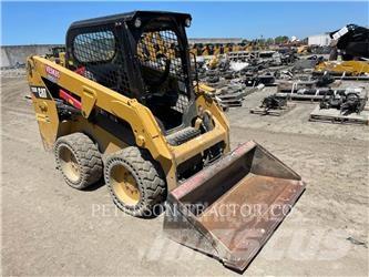 CAT 226D Skid steer mini utovarivači