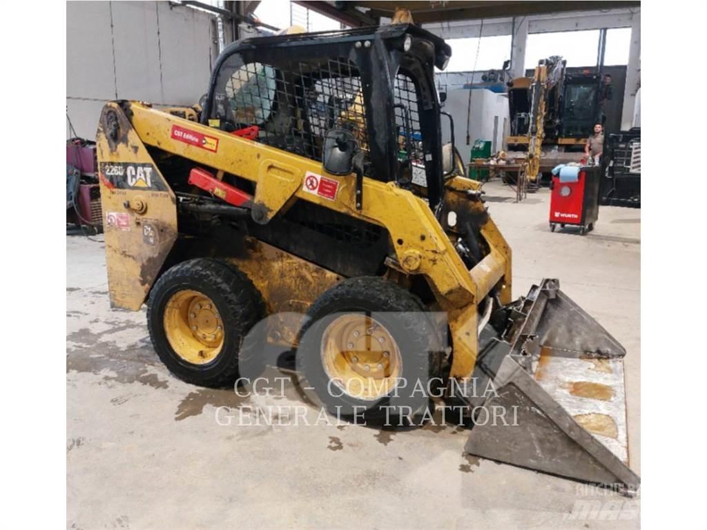 CAT 226D Skid steer mini utovarivači