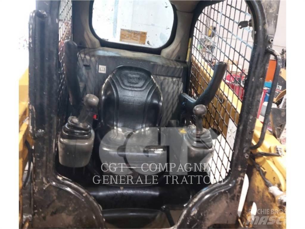 CAT 226D Skid steer mini utovarivači