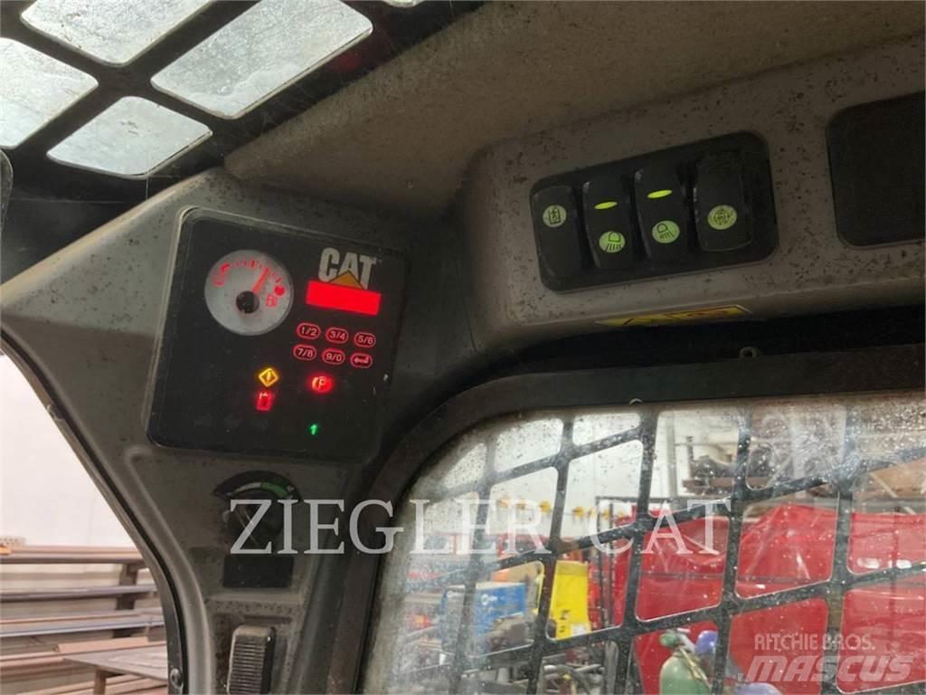 CAT 226D Skid steer mini utovarivači