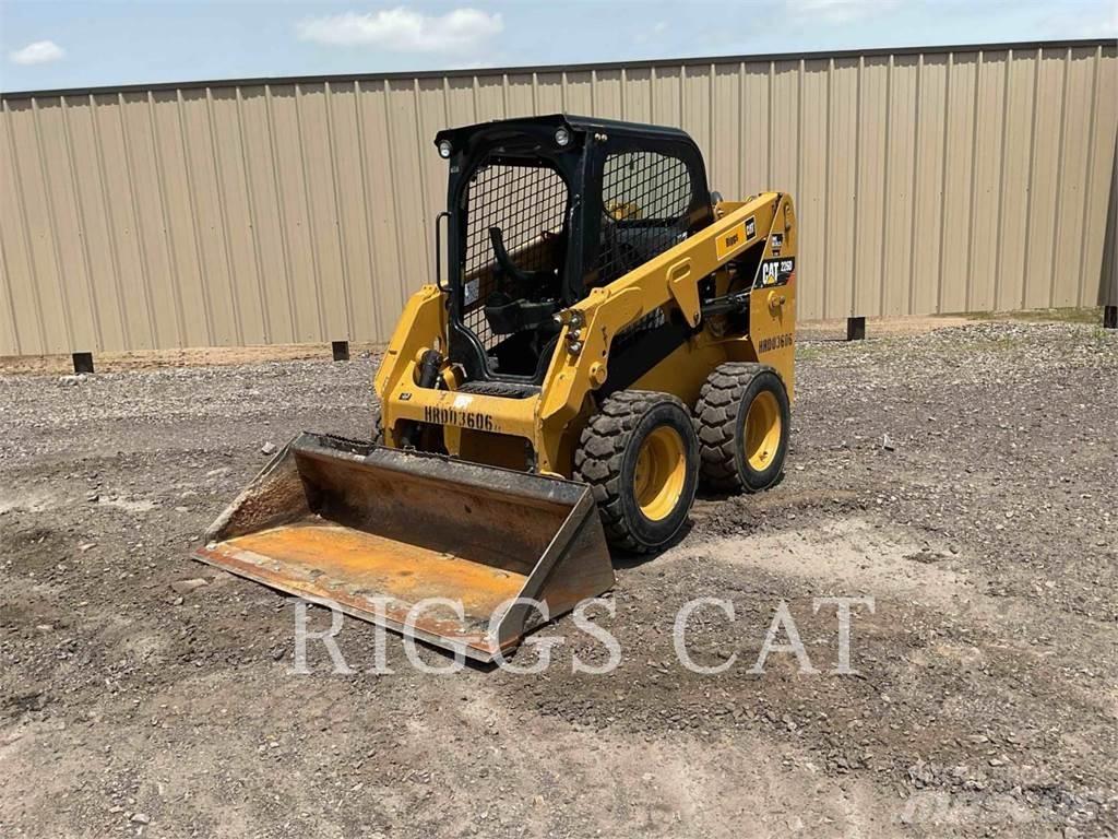 CAT 226D Skid steer mini utovarivači