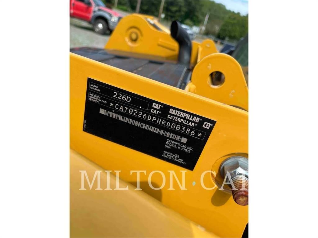 CAT 226D Skid steer mini utovarivači
