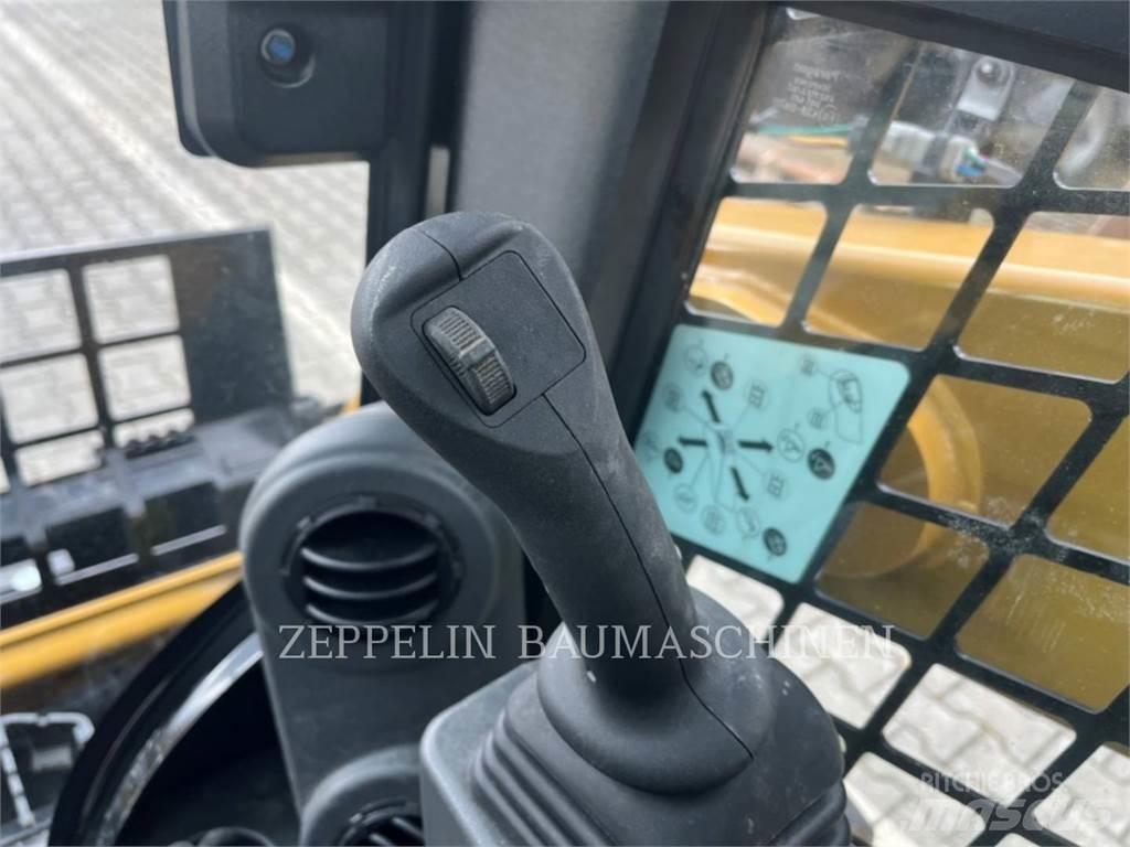CAT 226D Skid steer mini utovarivači