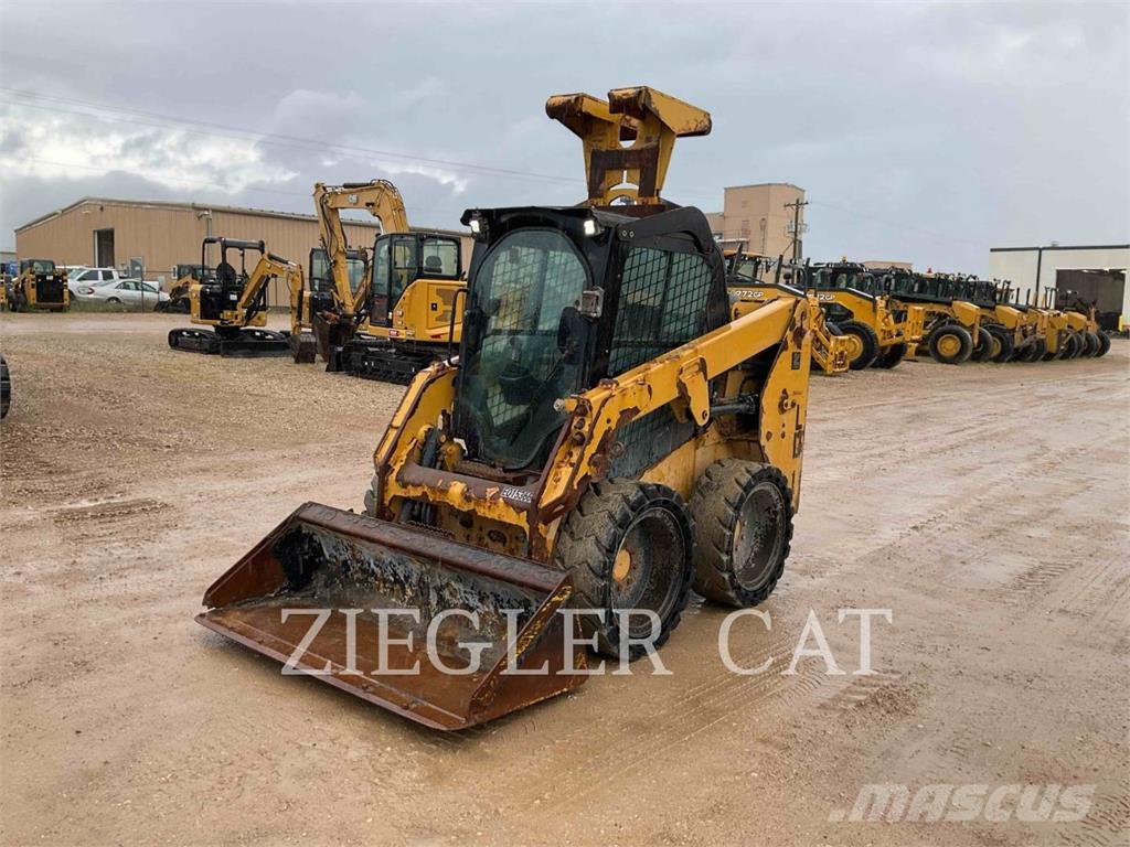 CAT 226D Skid steer mini utovarivači