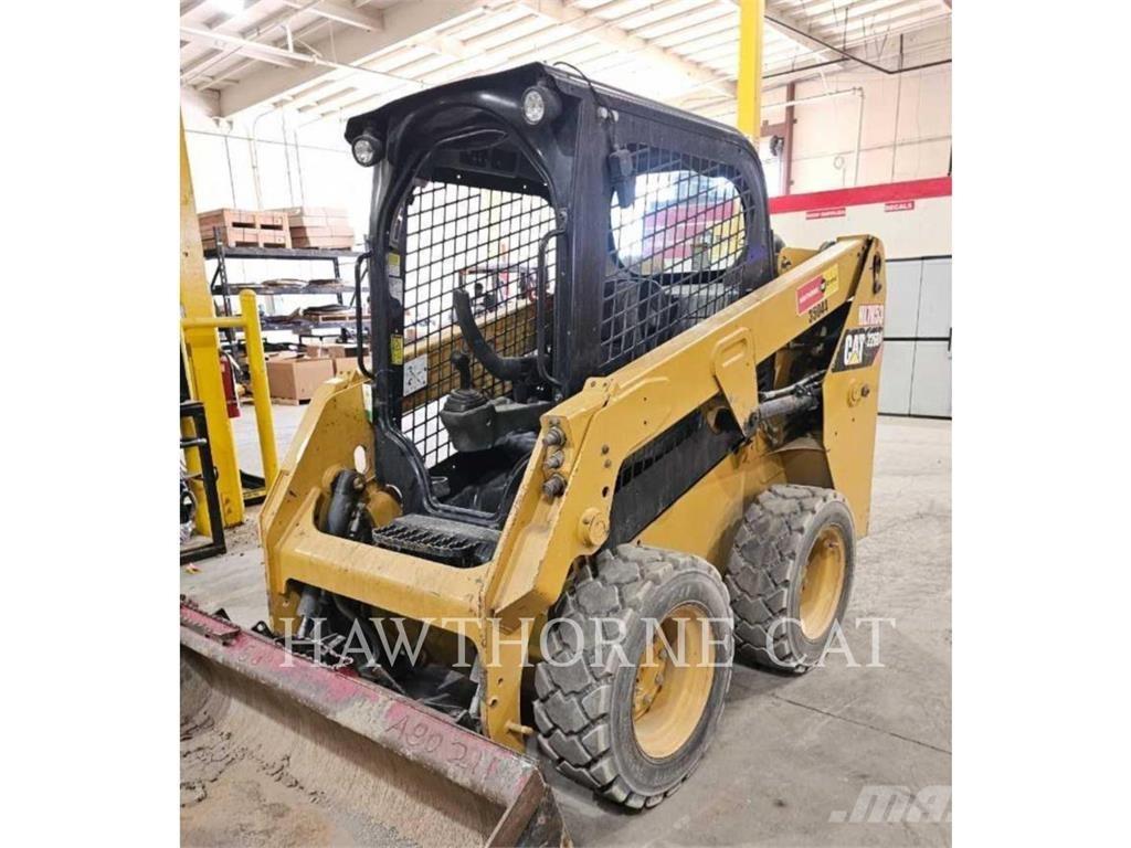 CAT 226D Skid steer mini utovarivači