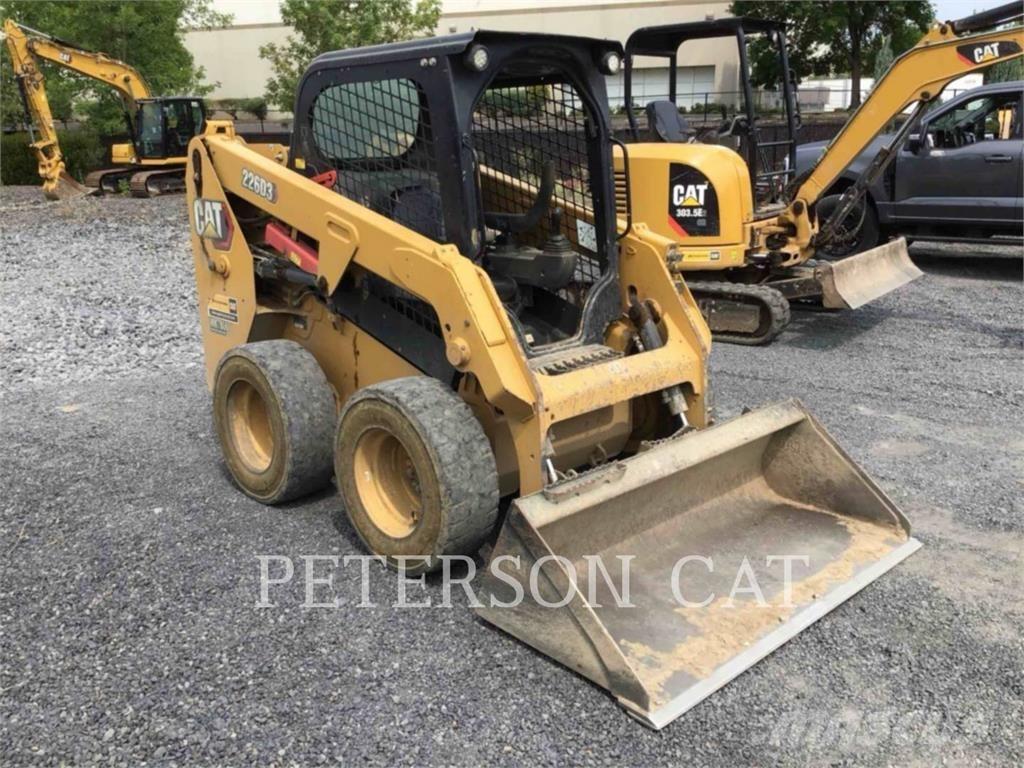 CAT 226D3 Skid steer mini utovarivači