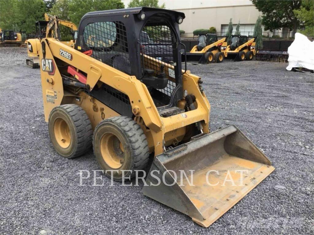 CAT 226D3 Skid steer mini utovarivači