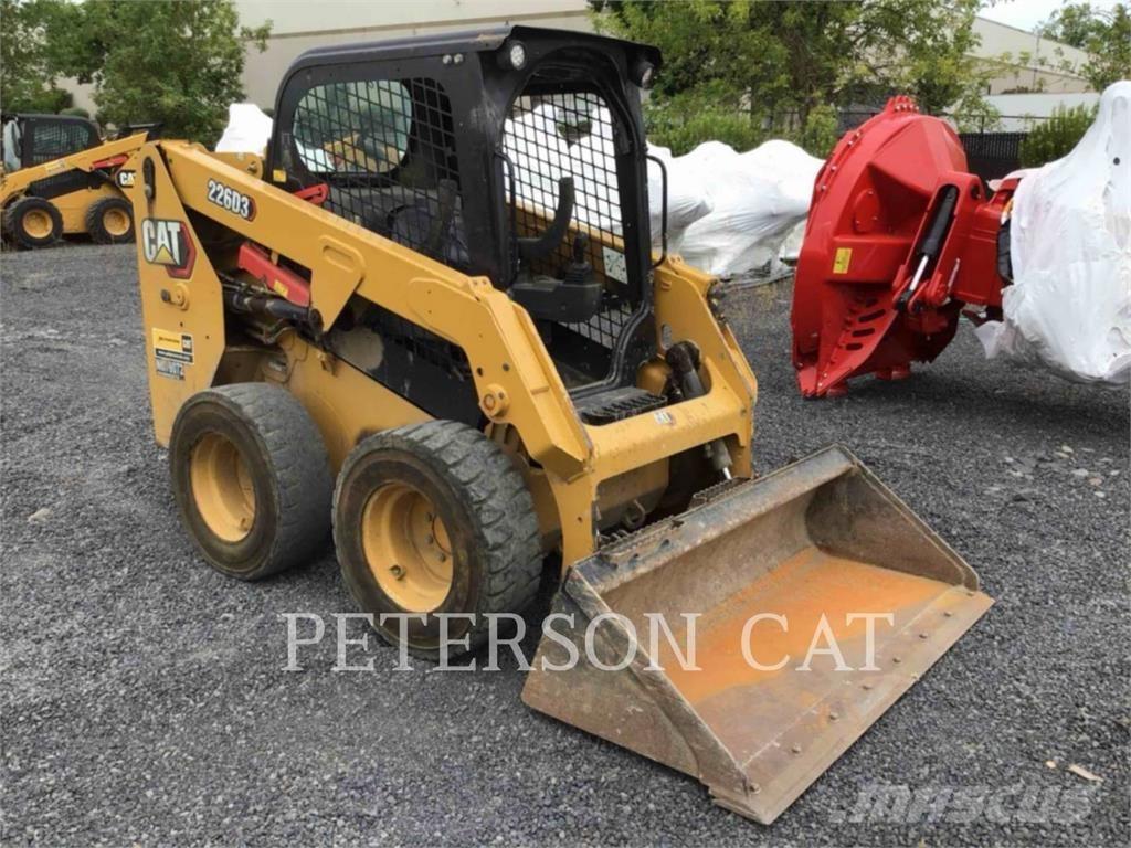 CAT 226D3 Skid steer mini utovarivači